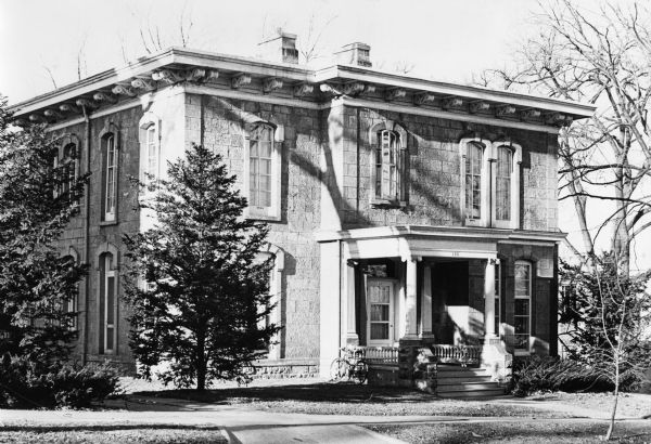 Photo of Wisconsin's Governor's Mansion in 1879